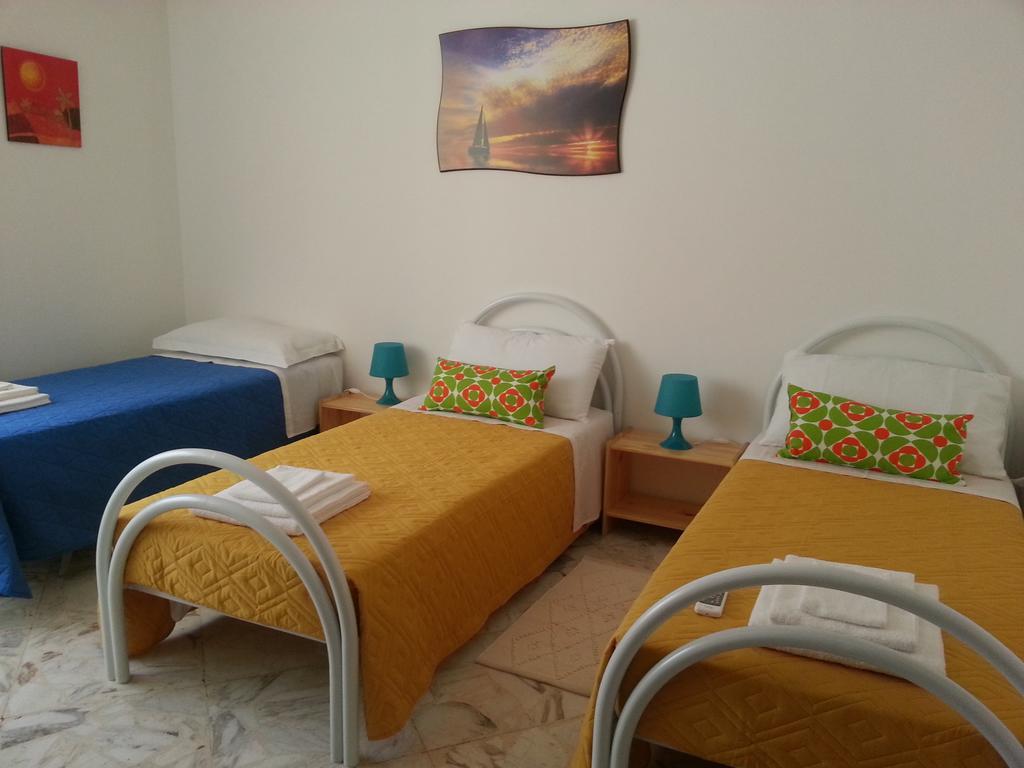 La Via Del Mare - Acireale Centro Storico Apartment Ruang foto