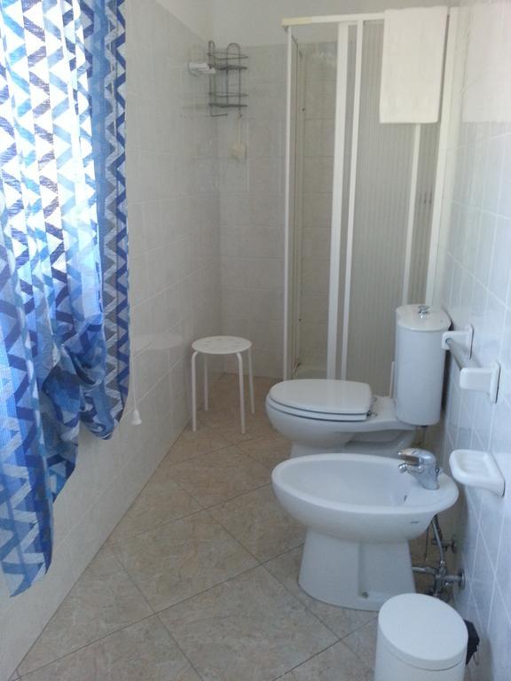 La Via Del Mare - Acireale Centro Storico Apartment Ruang foto