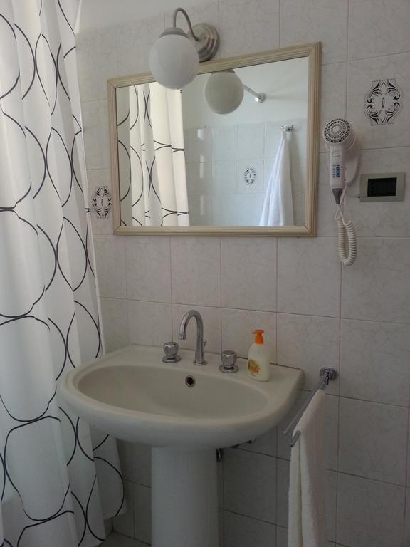 La Via Del Mare - Acireale Centro Storico Apartment Ruang foto